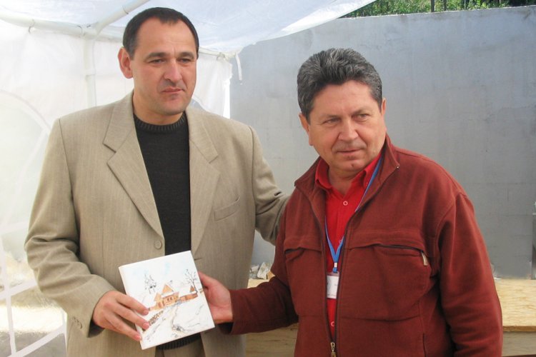 Predseda Prešovského samosprávneho kraja Peter Chudík sa zapojil do projektu Maľovaný rovník.